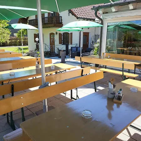 - - Zum - Oberwirt * Langenpreising